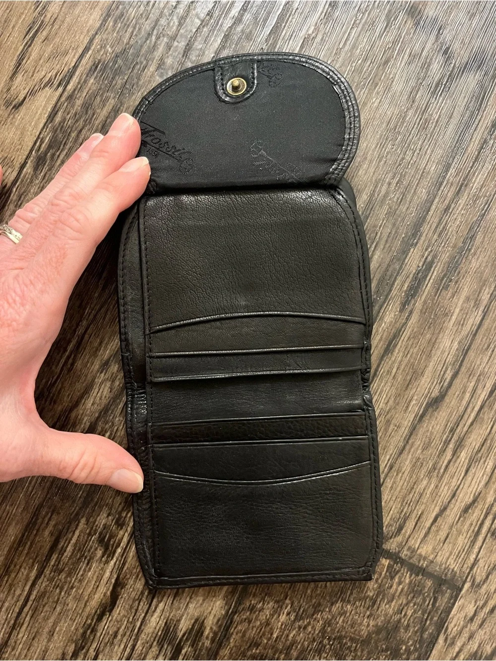 Fossil Black Leather Kiss-Lock Compact Wallet